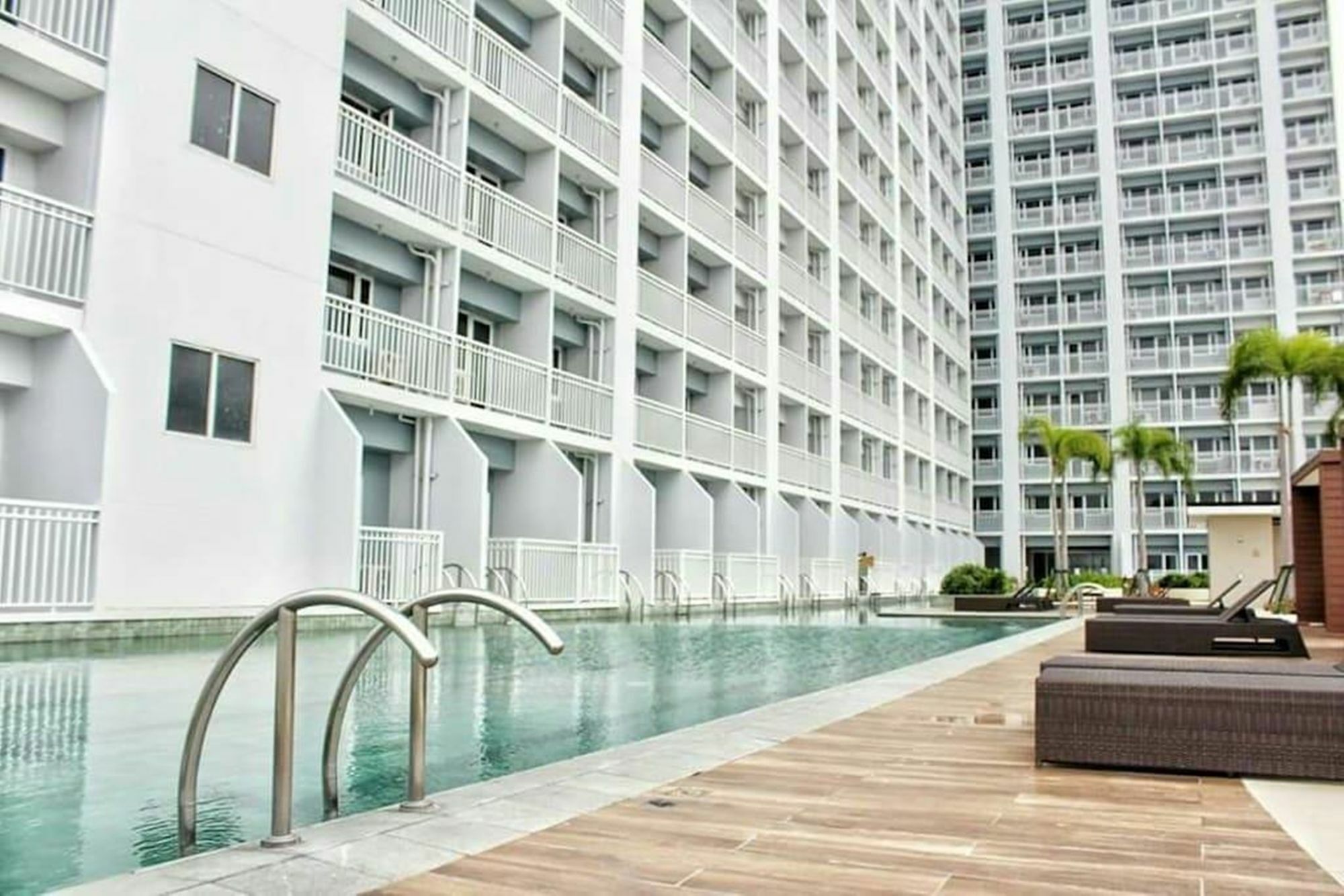 Maxstays - Max View @ Breeze Residences Pasay Kültér fotó